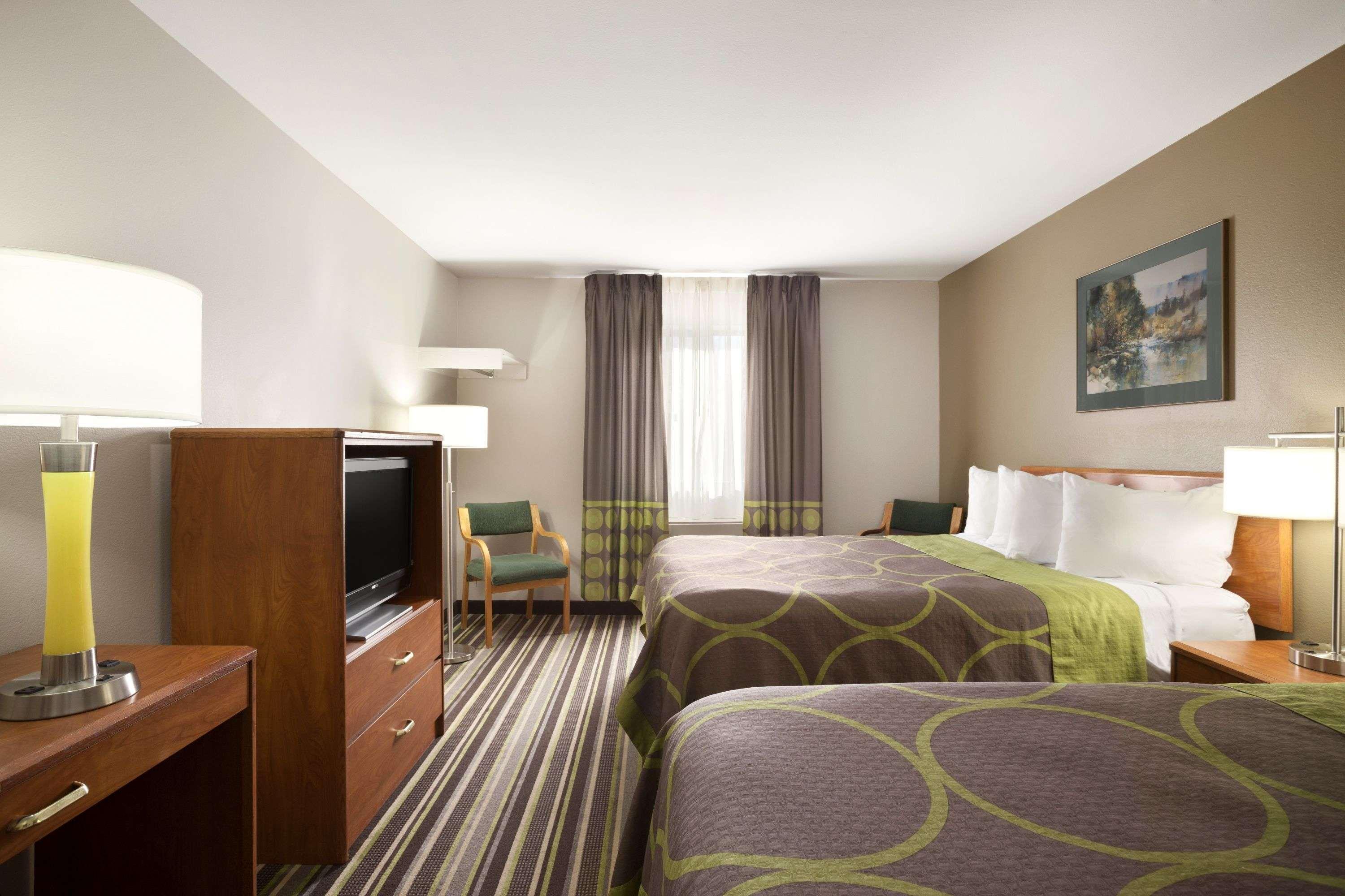 Super 8 By Wyndham Bozeman