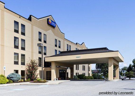 Super 8 By Wyndham Hotel